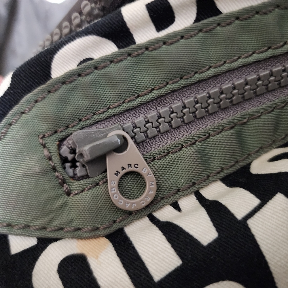 Well loved Marc by‎ Marc Jacobs tote/duffel bag - Picture 10 of 12